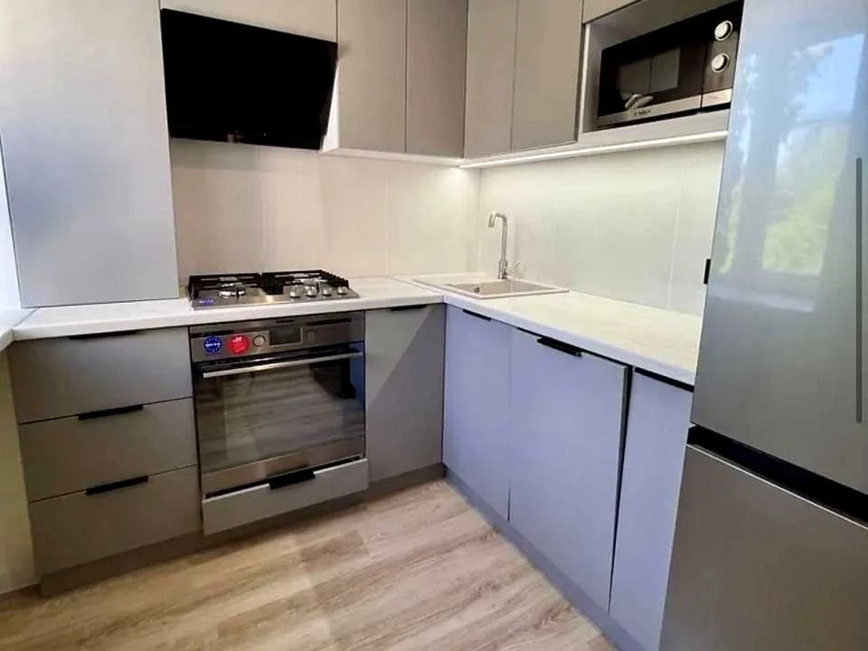 Apartment. Street Mriy