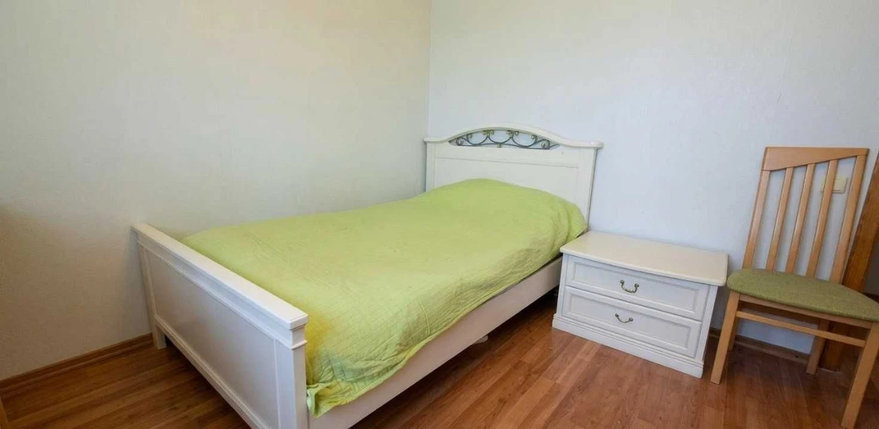 Sale of a 2-bedroom apartment 49 sq m, European Street, m. Naukova