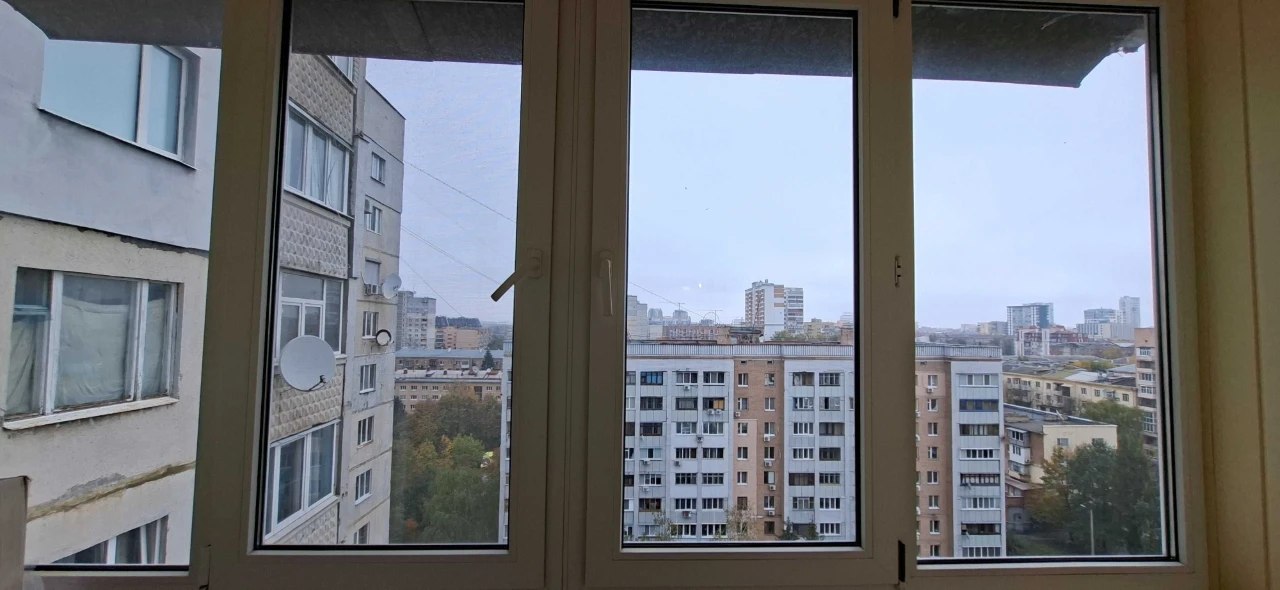 Sale of a 2-bedroom apartment 49 sq m, European Street, m. Naukova