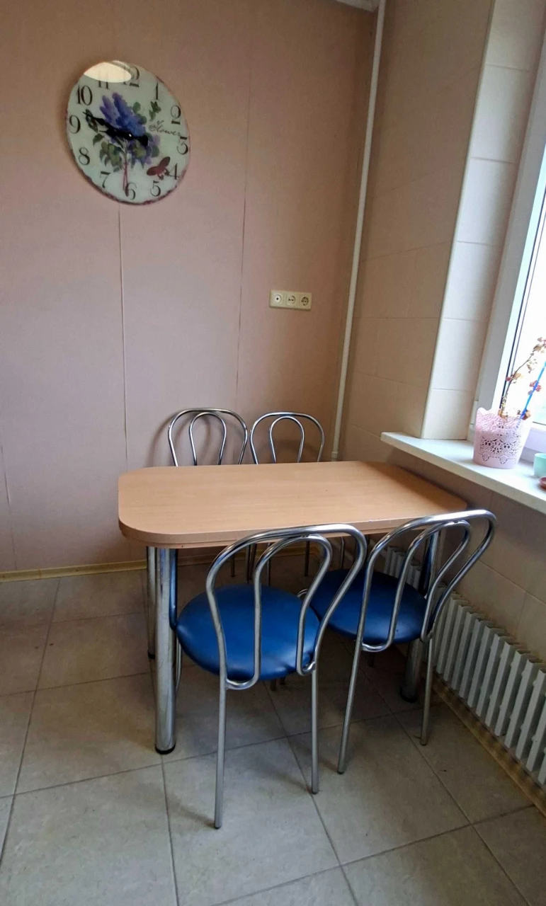 Sale of a 2-bedroom apartment 49 sq m, European Street, m. Naukova
