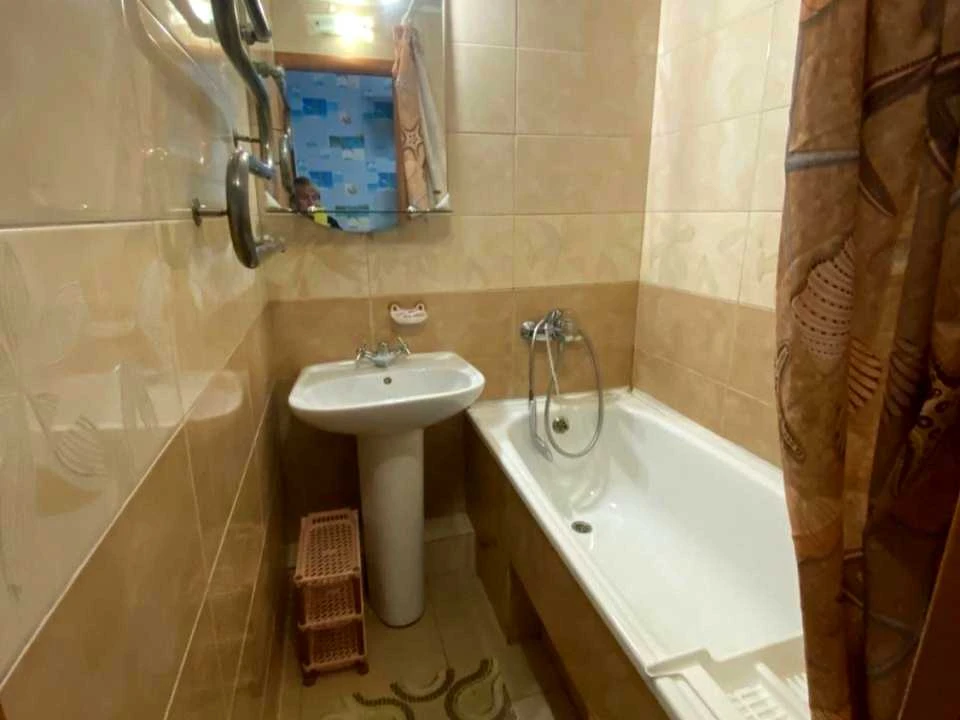 Apartment. Kharkiv, Aerocosmic Street.