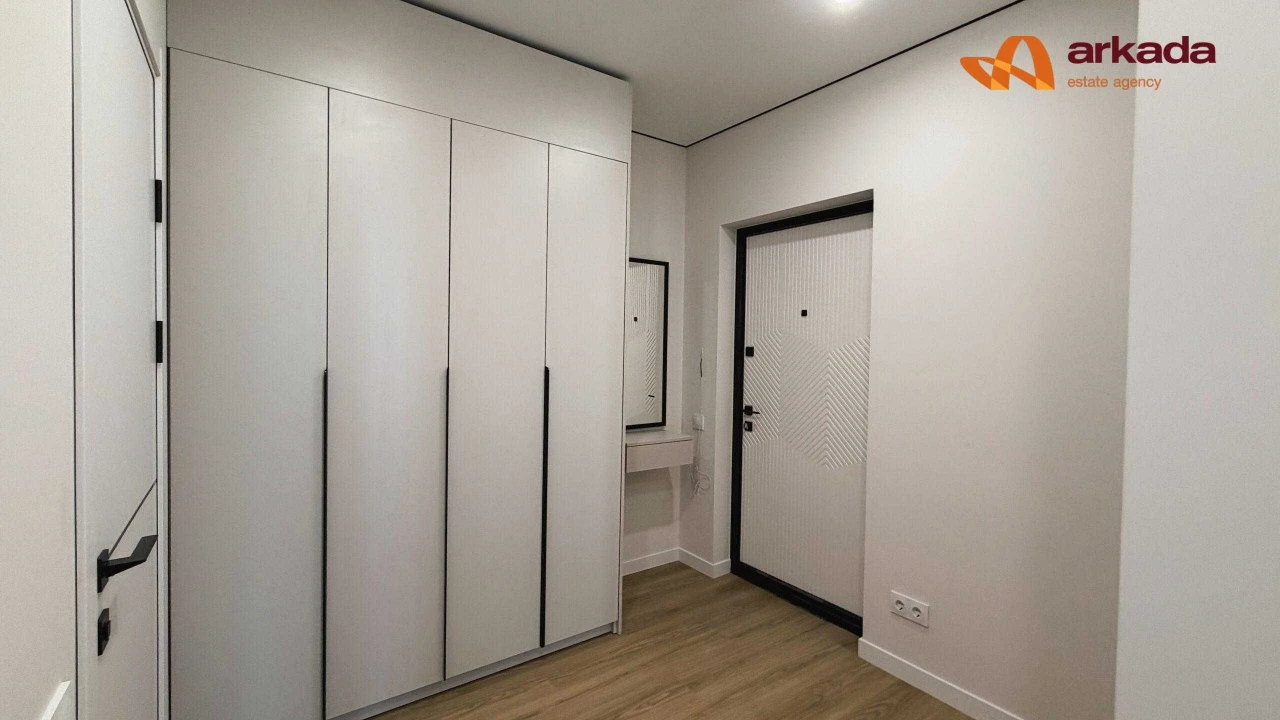 Sale of a 1.5-room apartment on Lenkavska Street