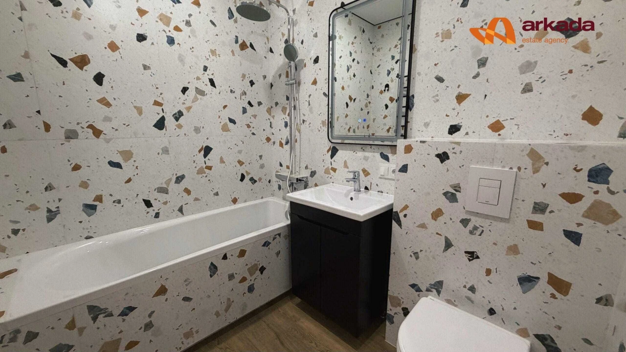 Sale of a 1.5-room apartment on Lenkavska Street