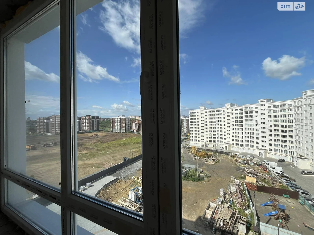 Продаж Квартира Озерна