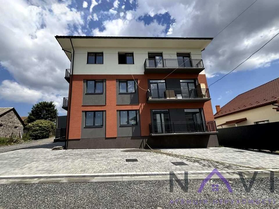 Apartment. Uzhhorod, Sobranetska St.