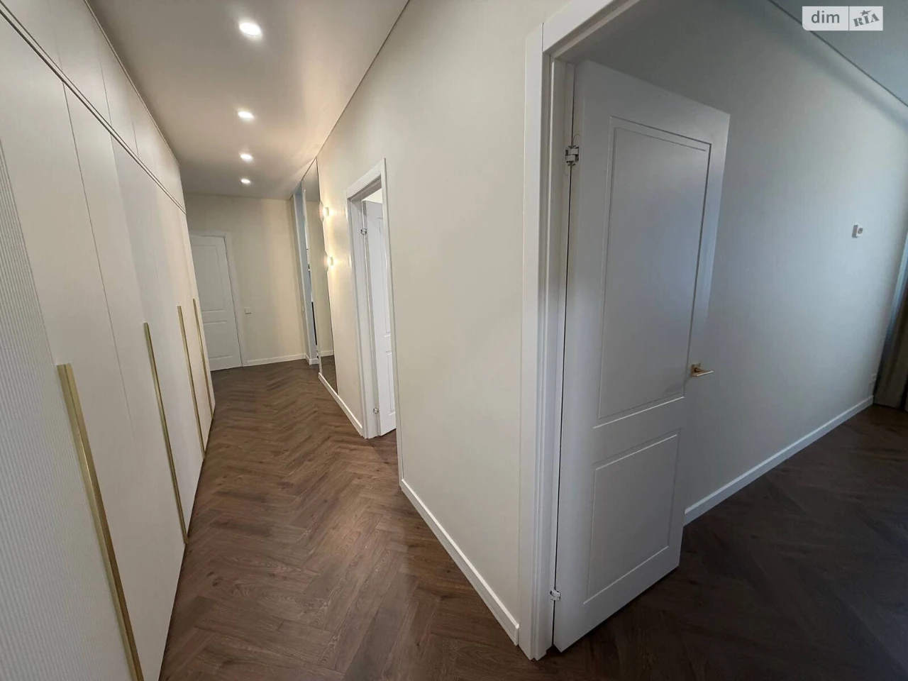 Apartment for Sale - Ozerna
