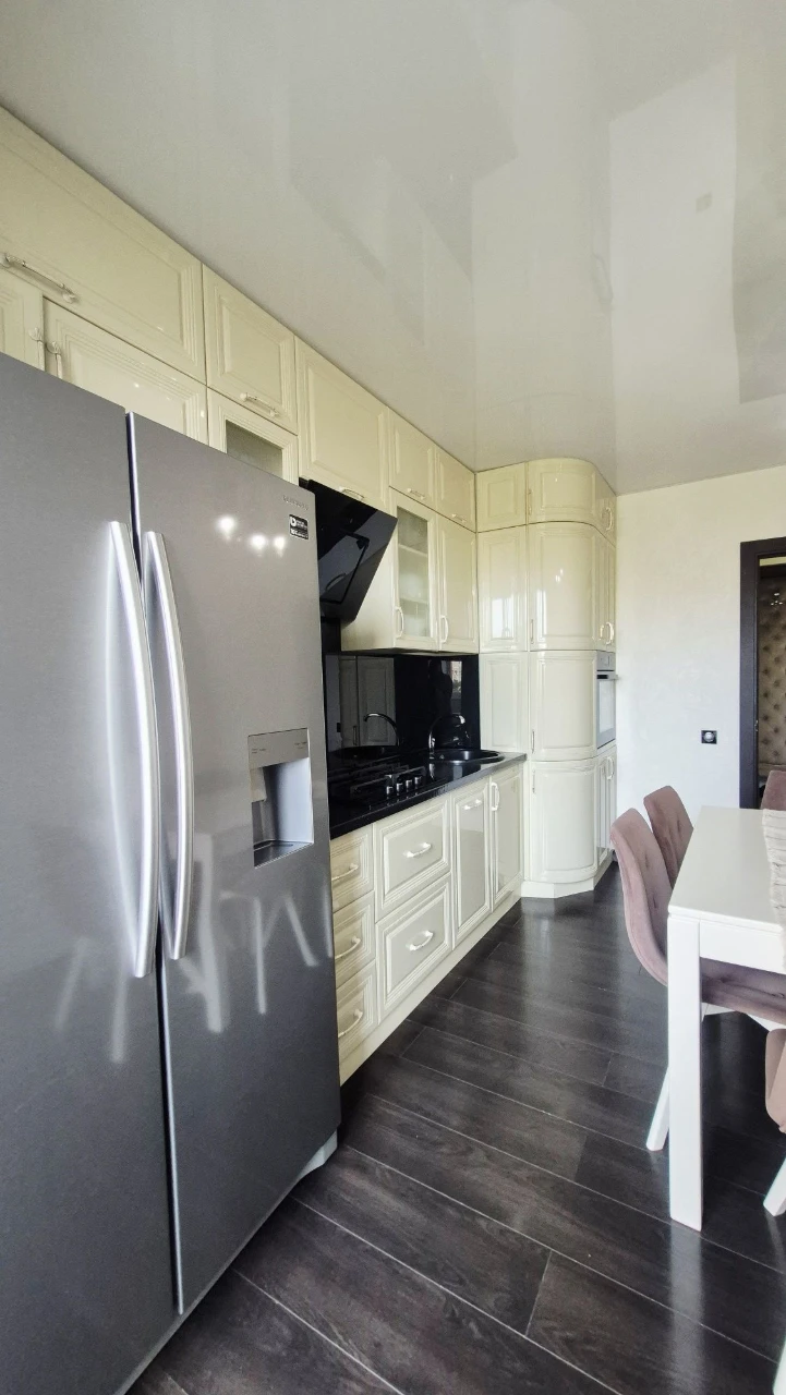 For Sale: Cozy 3-room apartment with renovation!