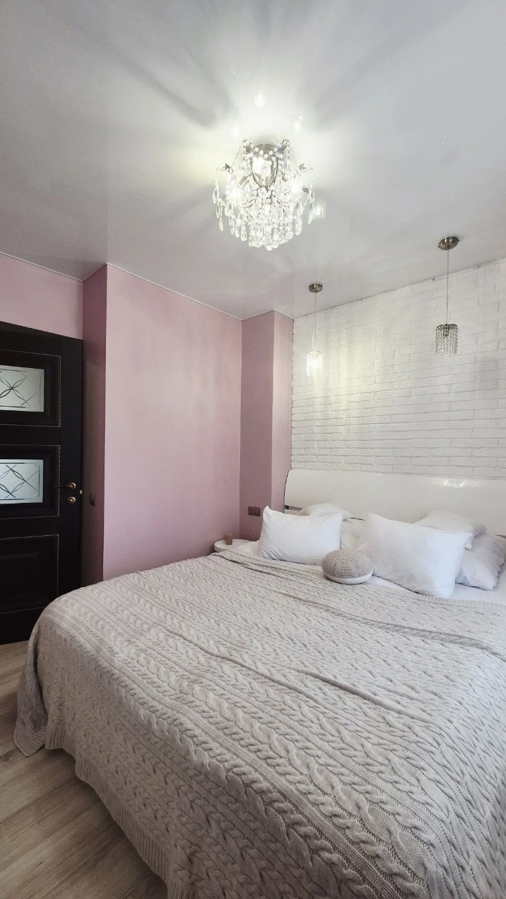 For Sale: Cozy 3-room apartment with renovation!