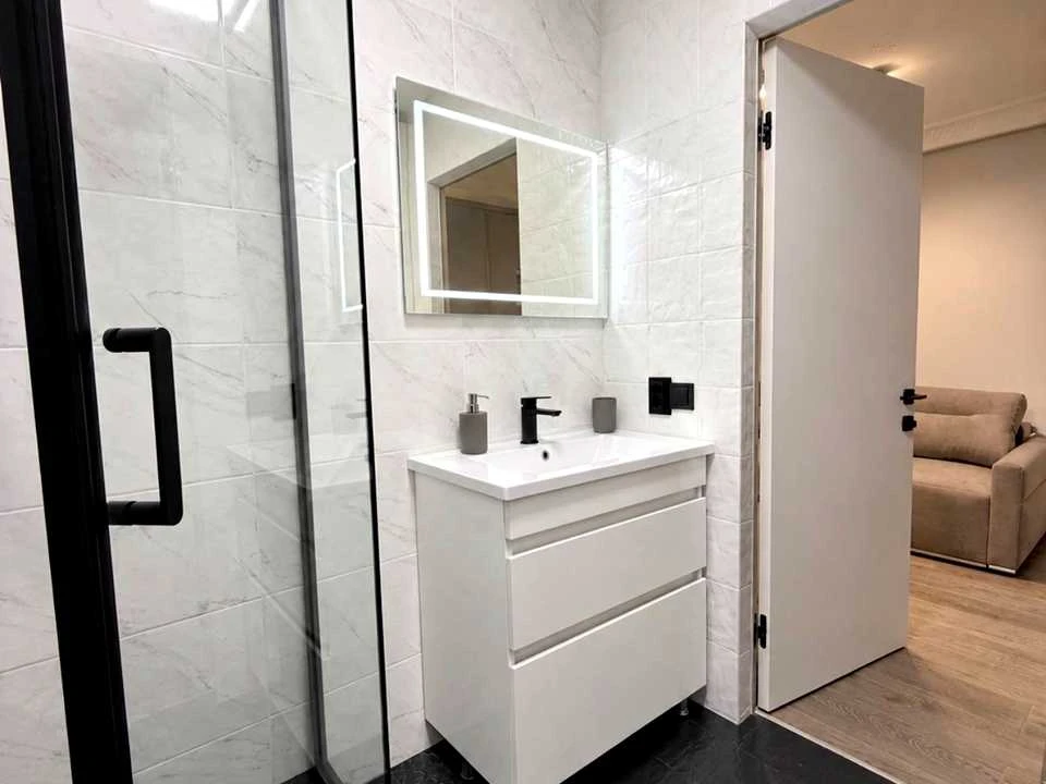 Apartment. Dnipro, Krutohirni uzviz