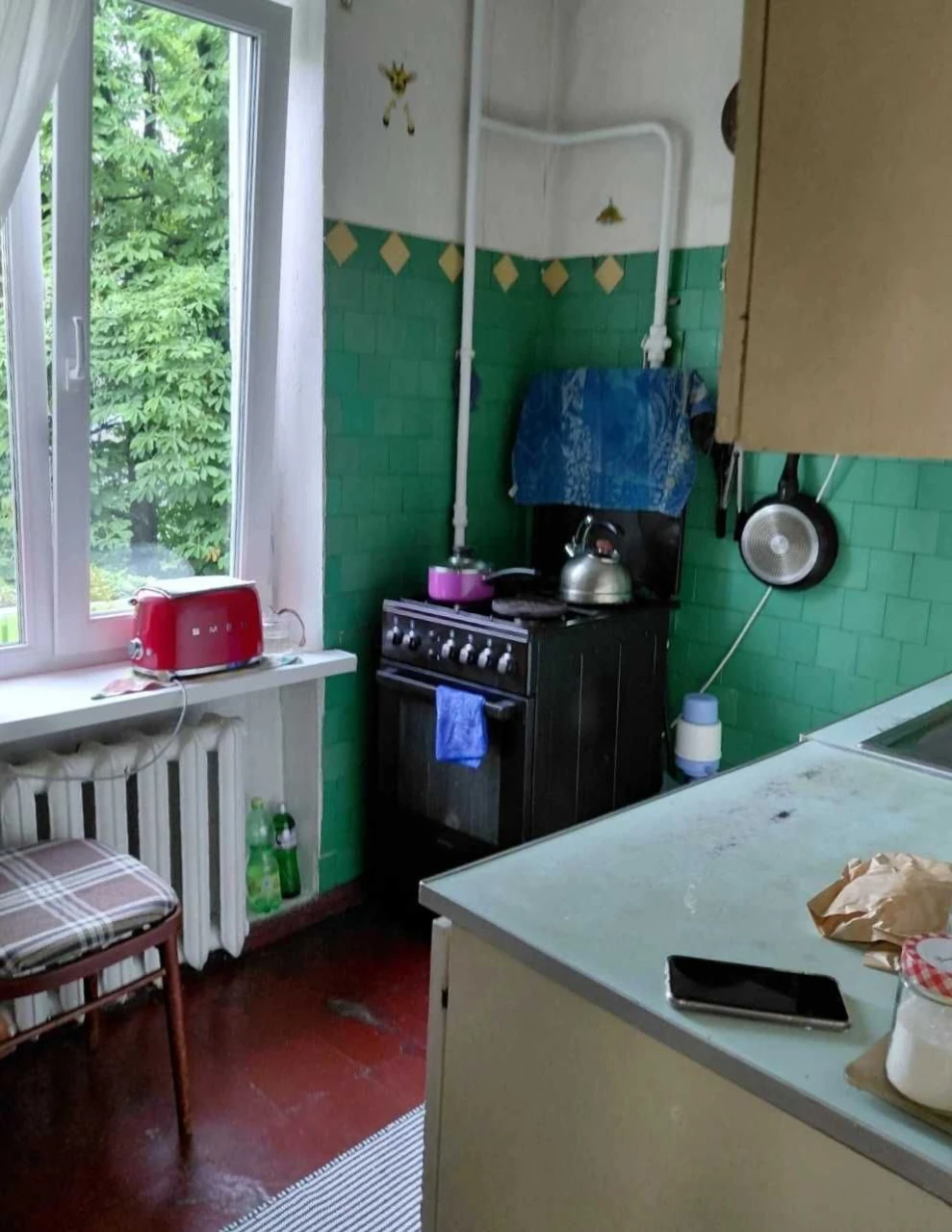 Продаж 2 кімнатної метро Зверінецька