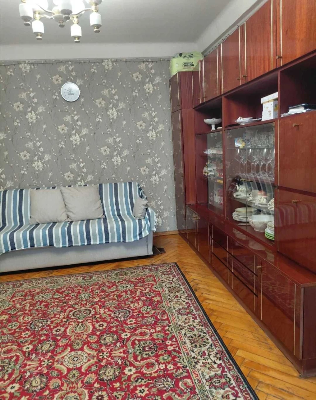Продаж 2 кімнатної метро Зверінецька
