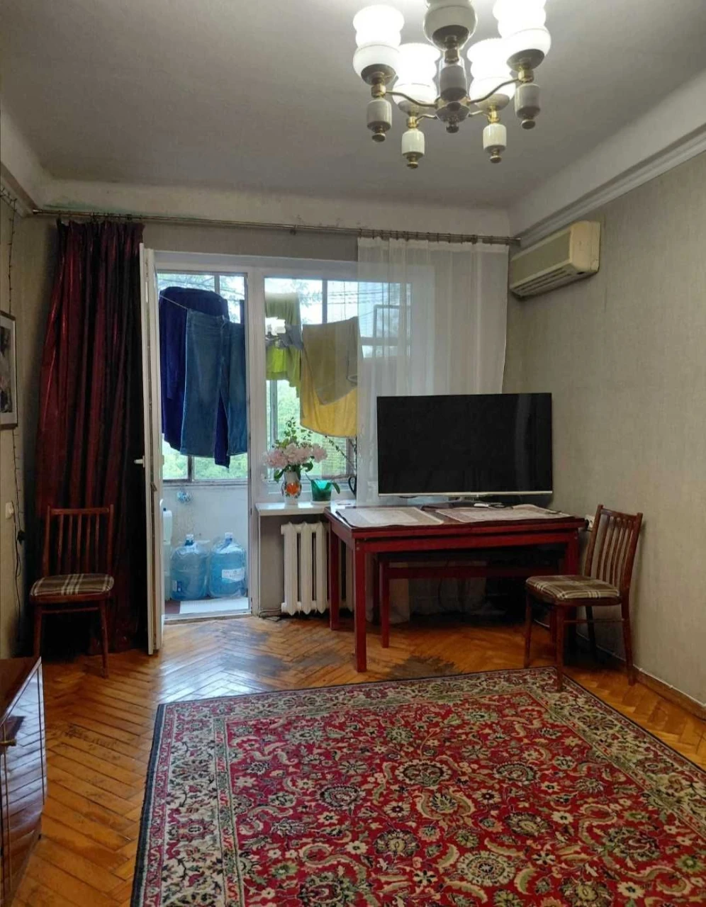 Продаж 2 кімнатної метро Зверінецька