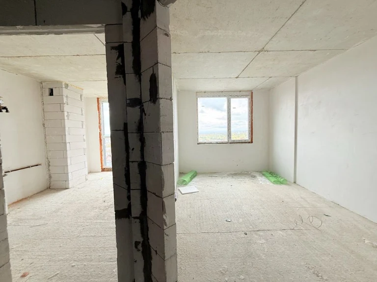 Ready! One-room apartment near the shopping mall and АТБ.