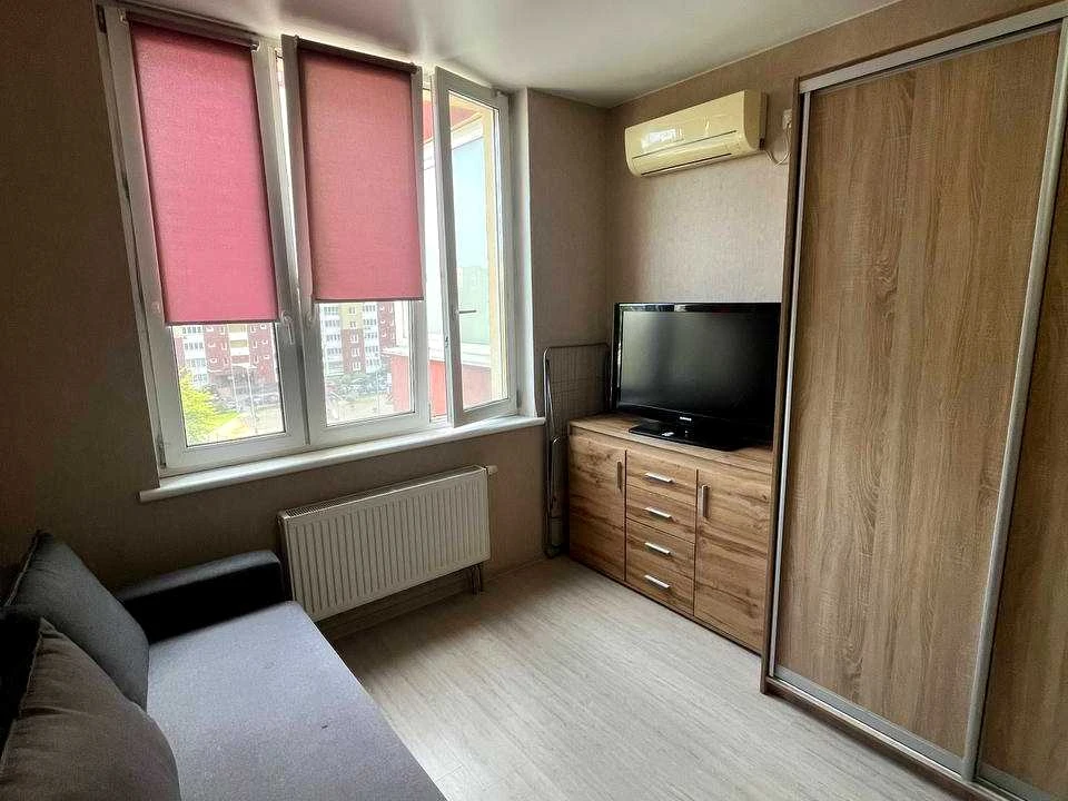 Apartment. Yasynuvat Street, Demeevka.