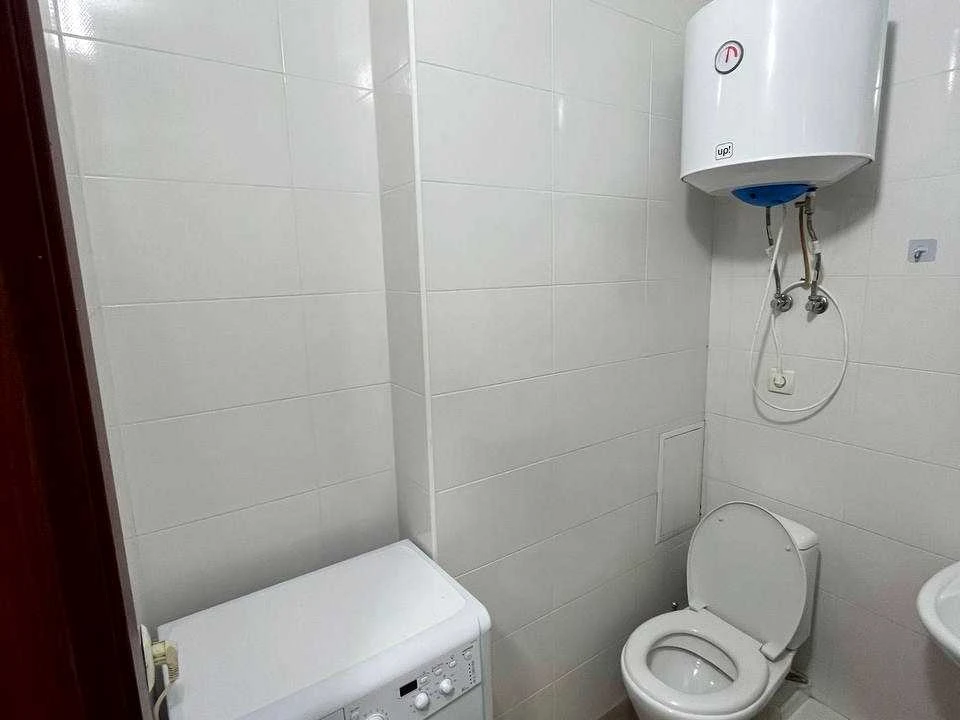 Apartment. Yasynuvat Street, Demeevka.