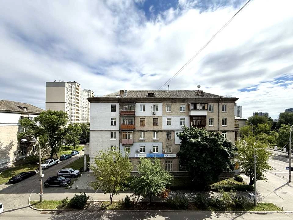Квартира. Київ, вулиця Будівельників