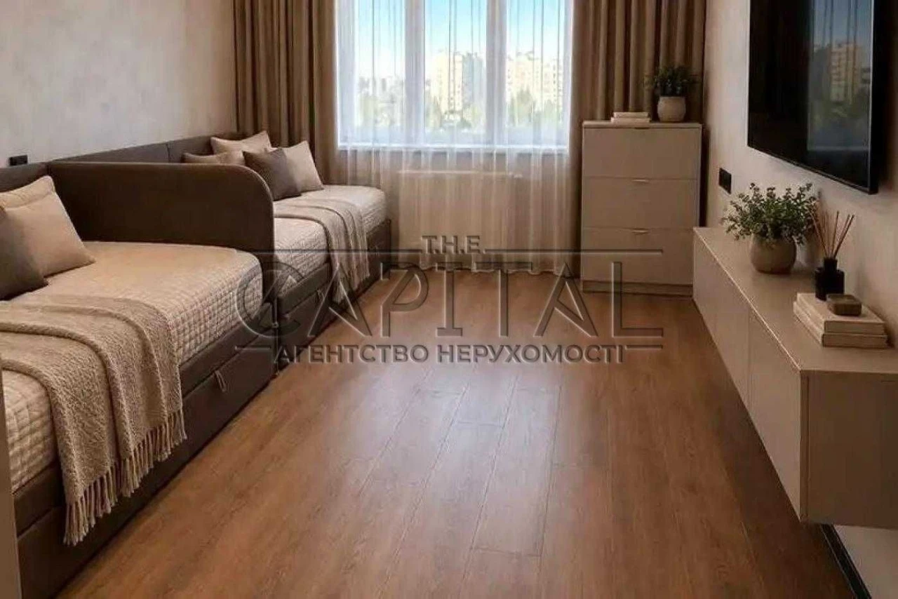 Продажа 3-кімнатній квартири 90 м2 в ЖК "Голосіївський Голосіївський"