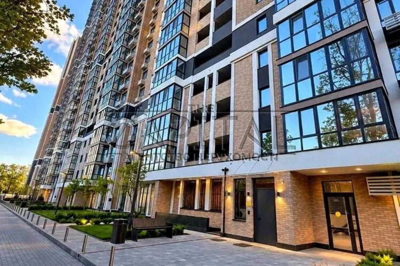 Продажа 3-кімнатній квартири 90 м2 в ЖК "Голосіївський Голосіївський"