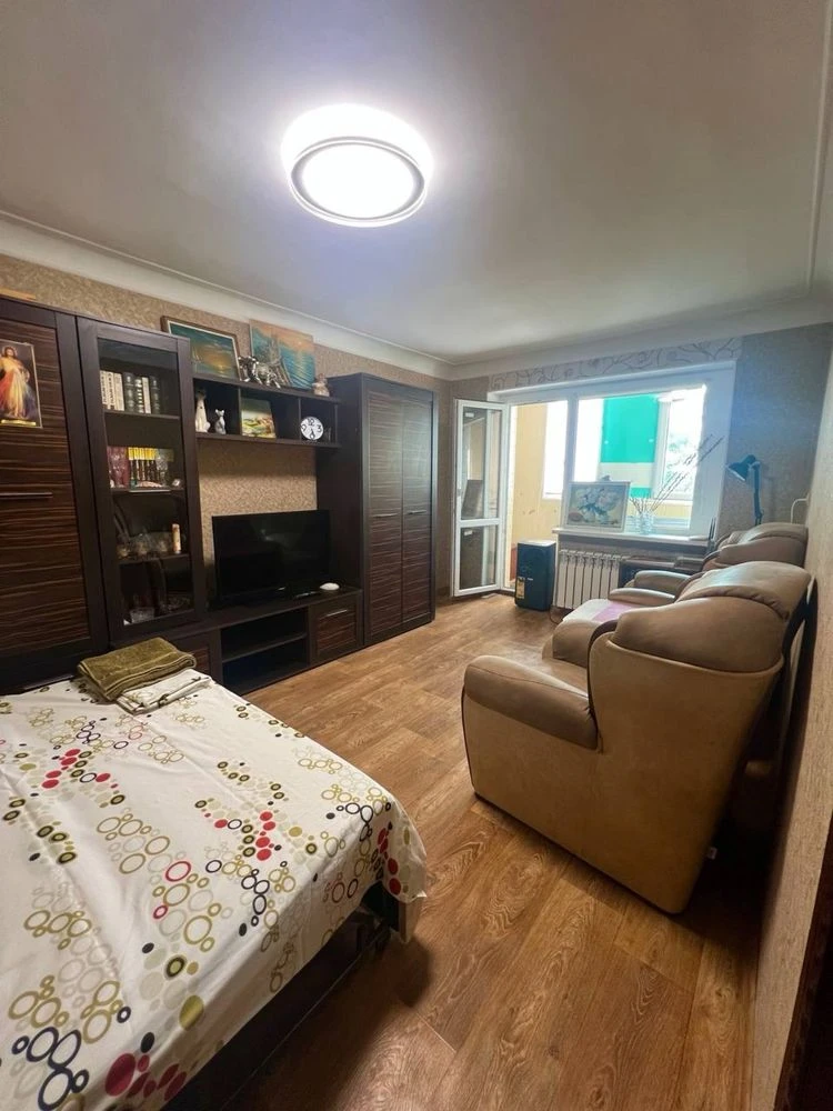 Продам 1к квартиру Косиора, пр-кт Слобожанский, Левый берег