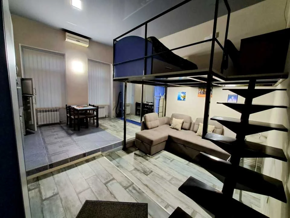 Apartment. Odessa, Artillery Street