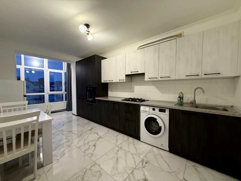Apartment. Ivano-Frankivsk, Vysochana st.