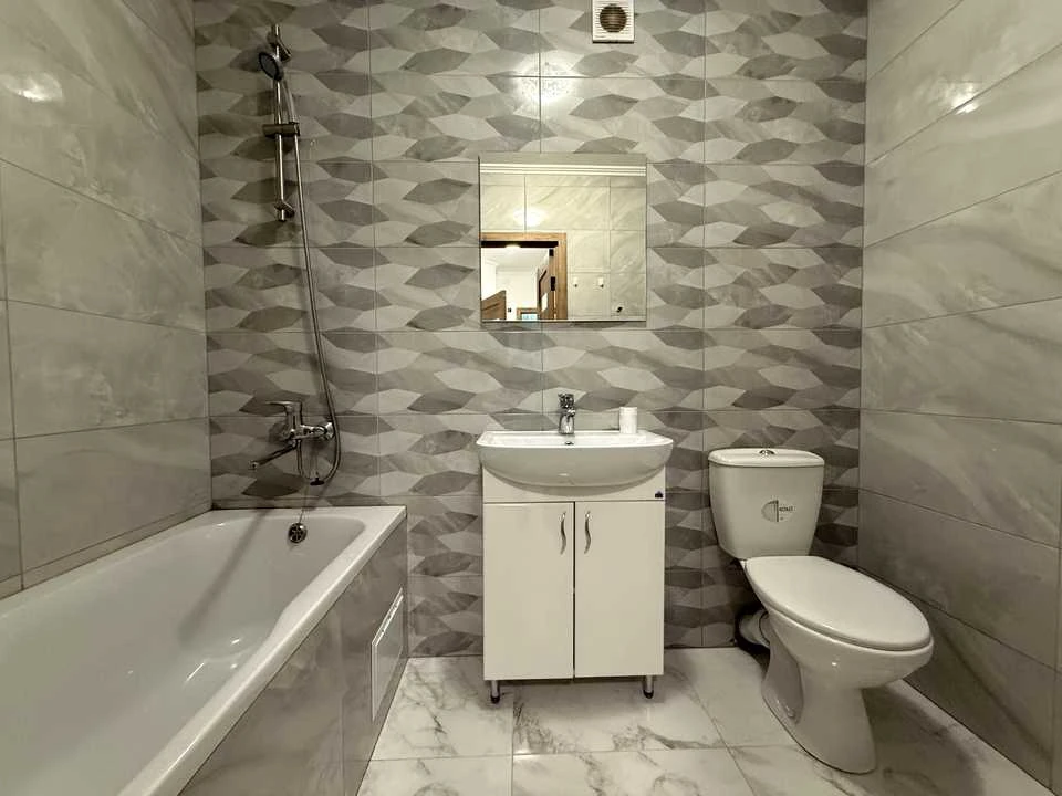Apartment. Ivano-Frankivsk, Vysochana st.