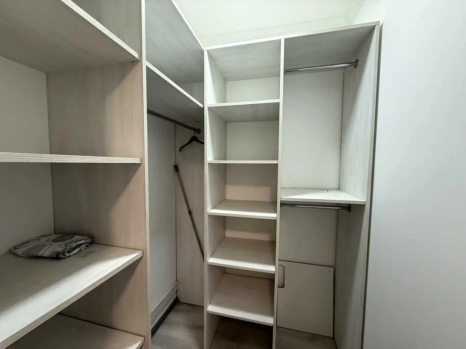 Apartment. Ivano-Frankivsk, Vysochana st.
