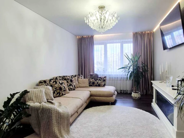 Apartment. Eugene Konovalets Street, Lvov
