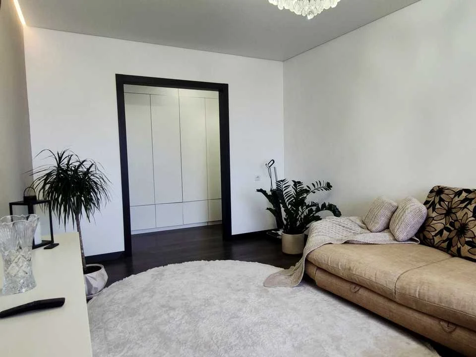 Apartment. Eugene Konovalets Street, Lvov