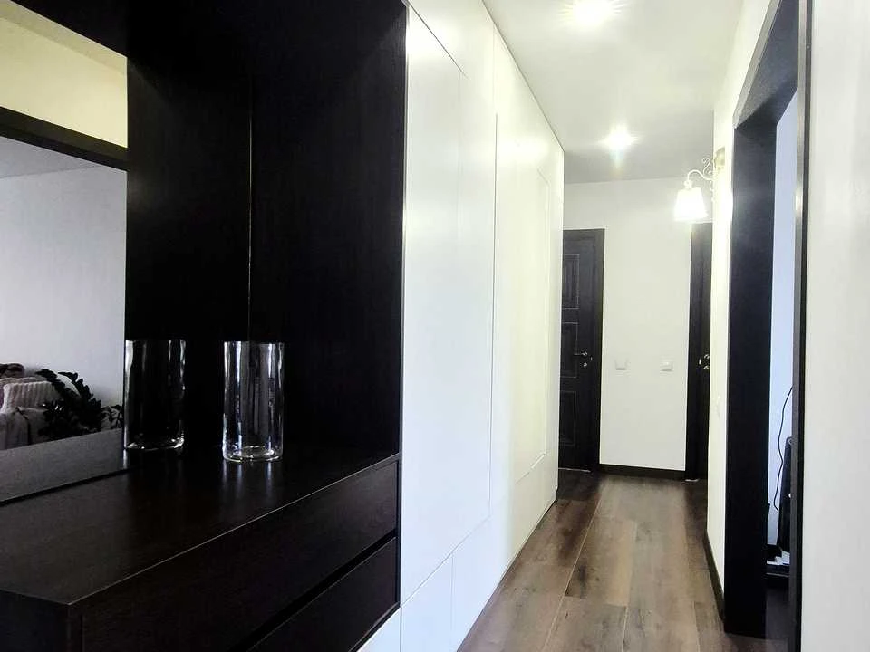 Apartment. Eugene Konovalets Street, Lvov