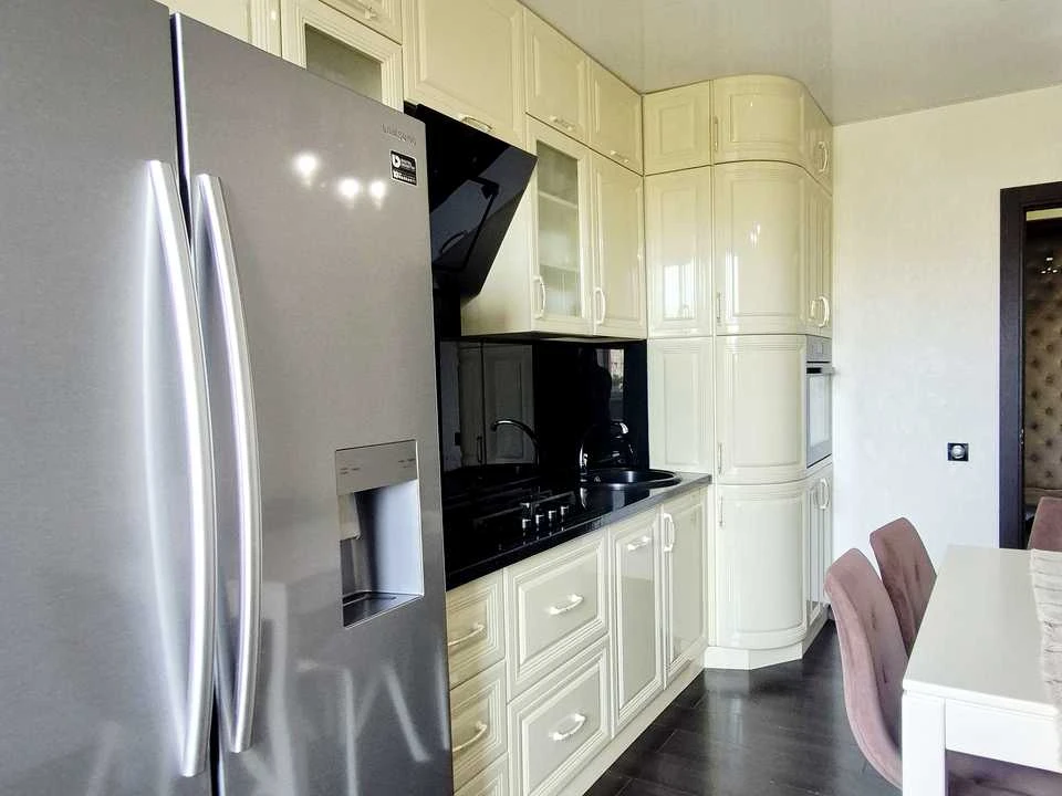 Apartment. Eugene Konovalets Street, Lvov