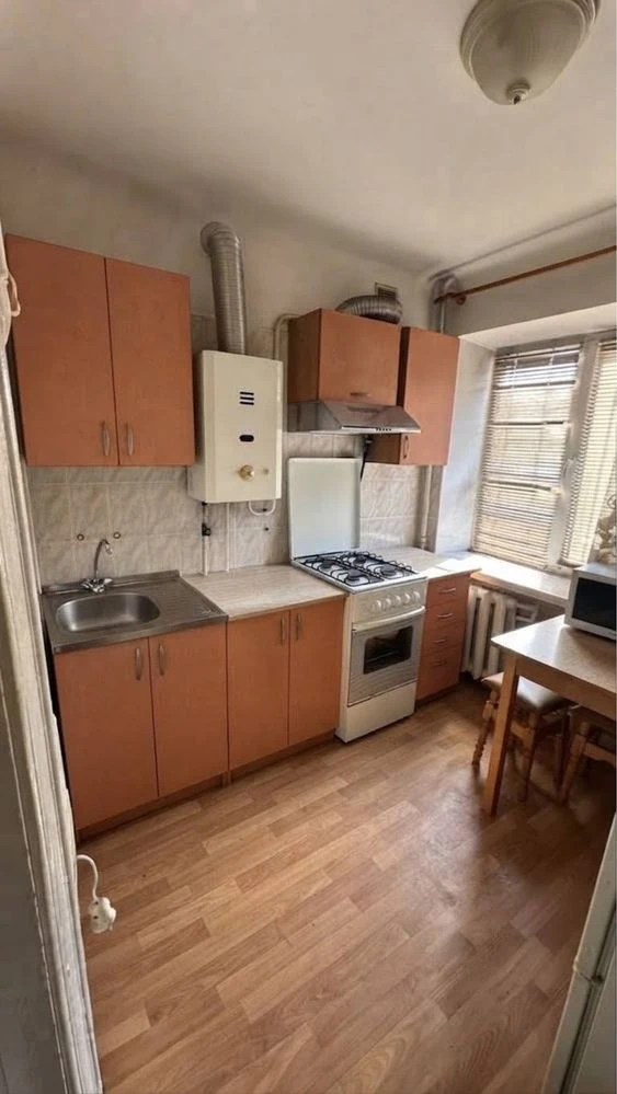 Sale of a 1-bedroom apartment in the center of Chernihiv — Avenue