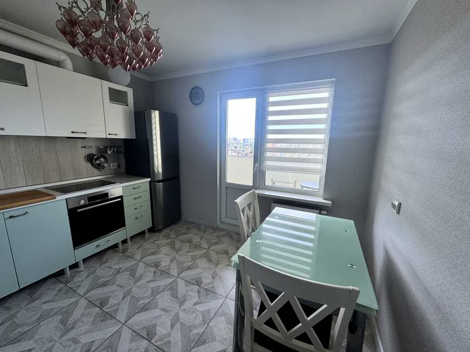 Apartment. Yasynuvat Street, Kyiv