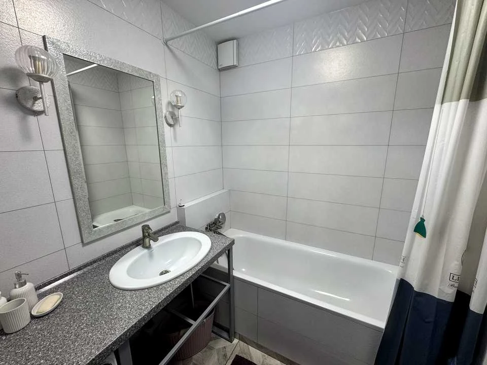 Apartment. Yasynuvat Street, Kyiv
