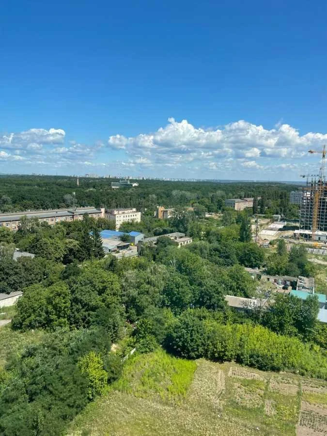 Продажа 3-комнатной квартиры 80 м², Метрологическая ул., 148