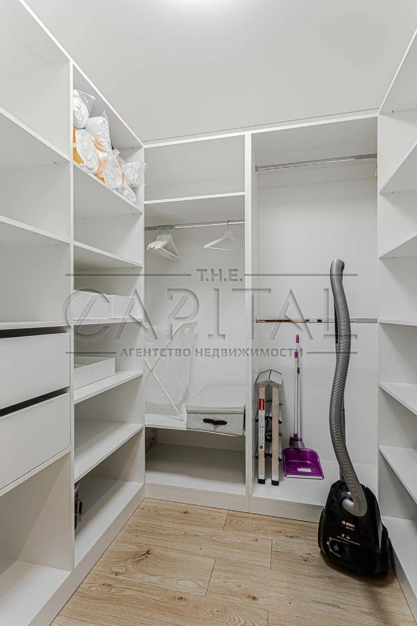 For sale 3-room apartment 75m2 in the "Novopescherskaya Vezha" residential complex, Pechersk district