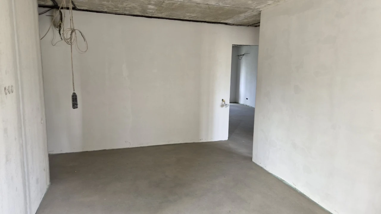 Three-room apartment, owner.