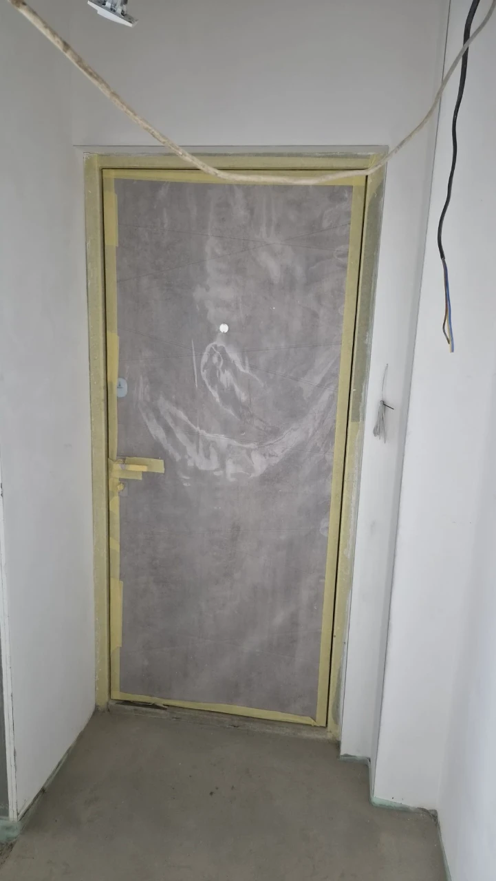 Three-room apartment, owner.