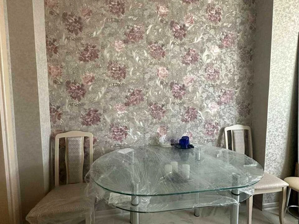 Apartment. Simes'kyy family, Kyiv, street.