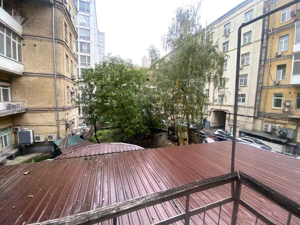 Apartment. Basin Street, Kyiv