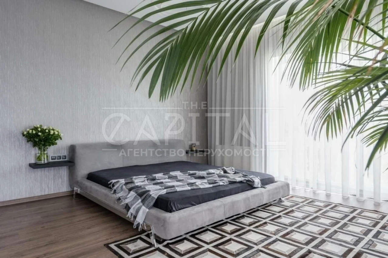 3-кімнатна квартира 180 м2 з дизайнерським ремонтом, тераса в ЖК Та