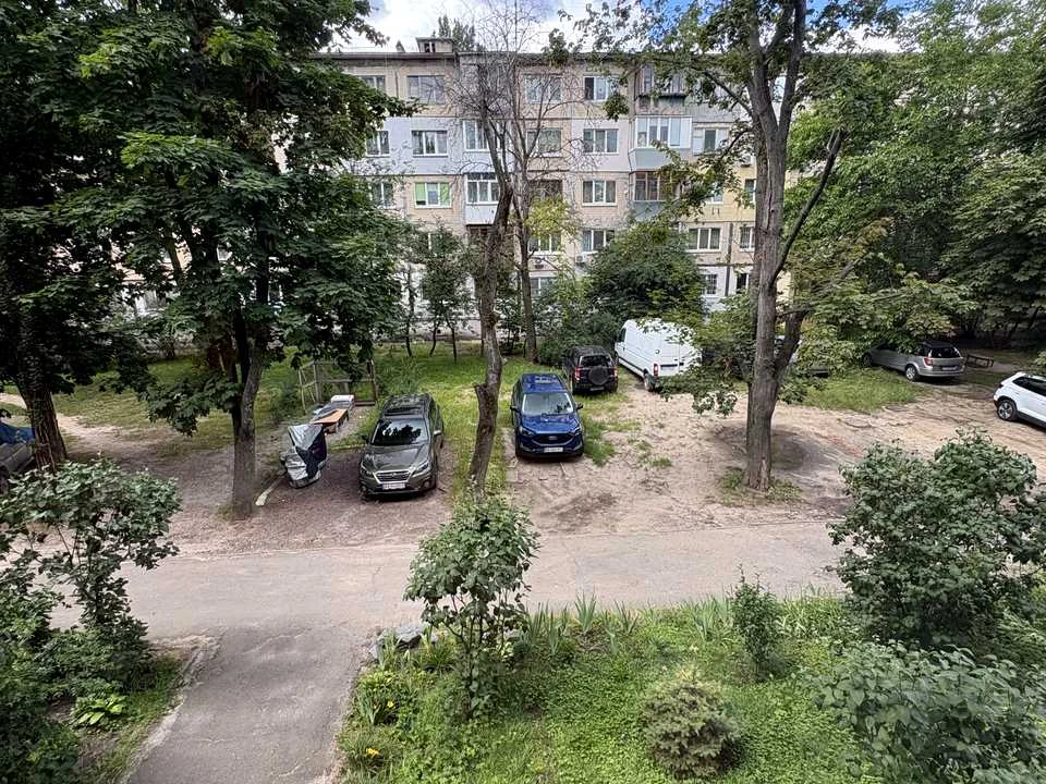 Квартира. Київ, Героїв Космосу вул.