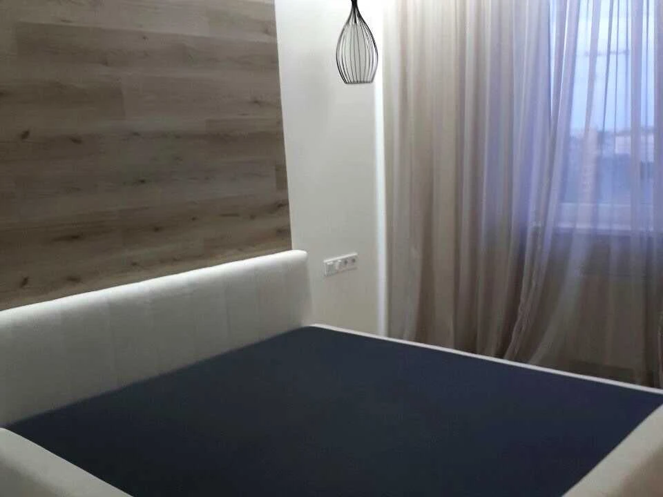 Apartment. Odessa, Sredny Fontannaya st.