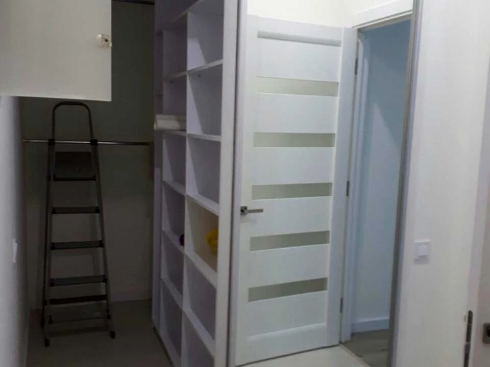 Apartment. Odessa, Sredny Fontannaya st.