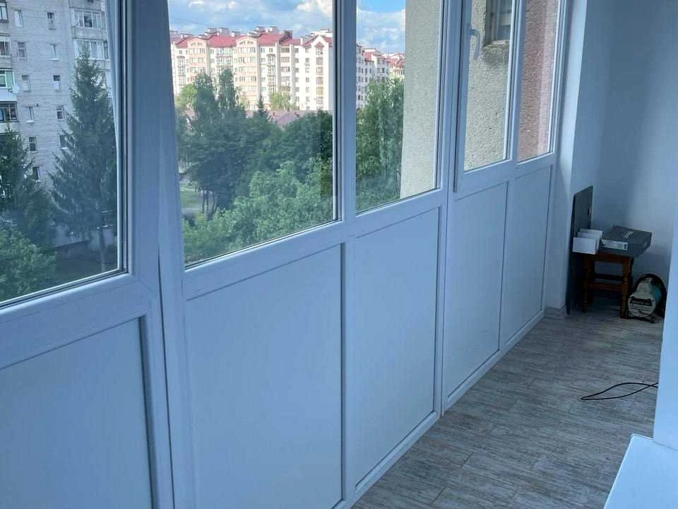 Apartment. Ivano-Frankivsk, Vasyl Symonenko st.