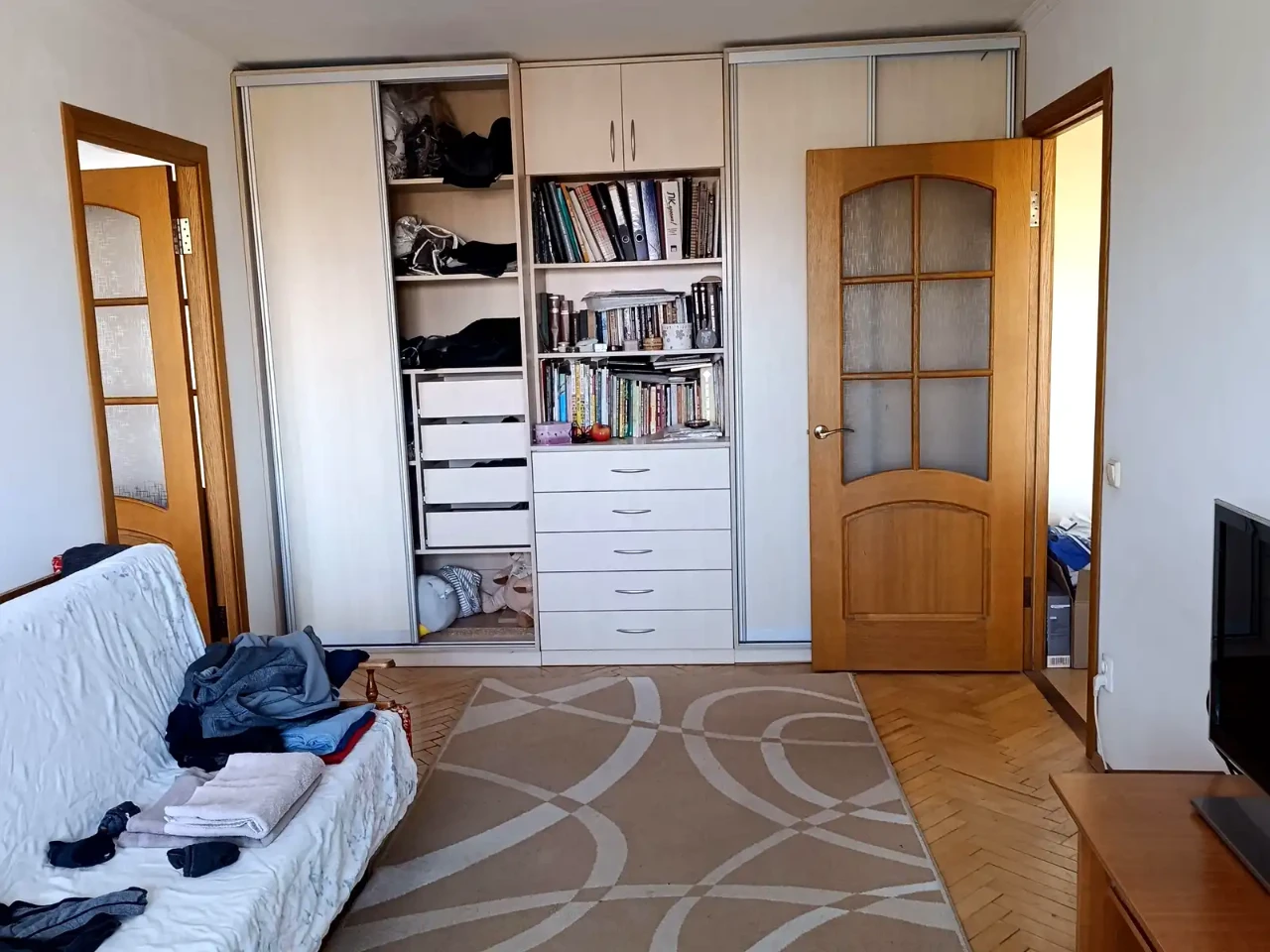 Rent 3-room apartment 56.2 m² on the 6th floor.