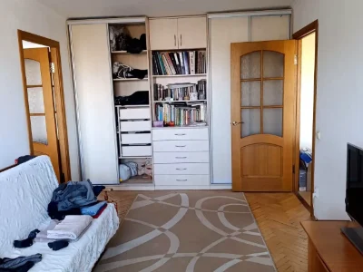 Rent 3-room apartment 56.2 m² on the 6th floor.