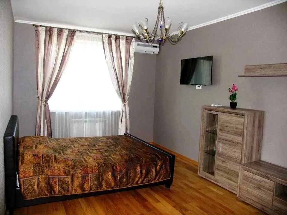Квартира. Киев, Патриарха Мстислава Скрипника ул.