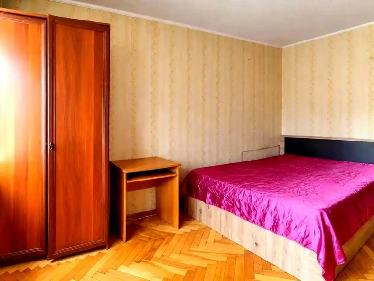 Apartment. Parkvos-Syretska st.