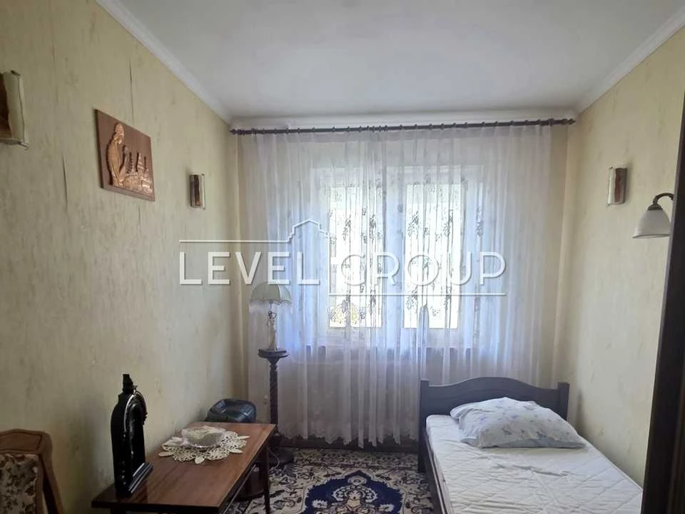 Apartment. Melnikov Street, Kyiv